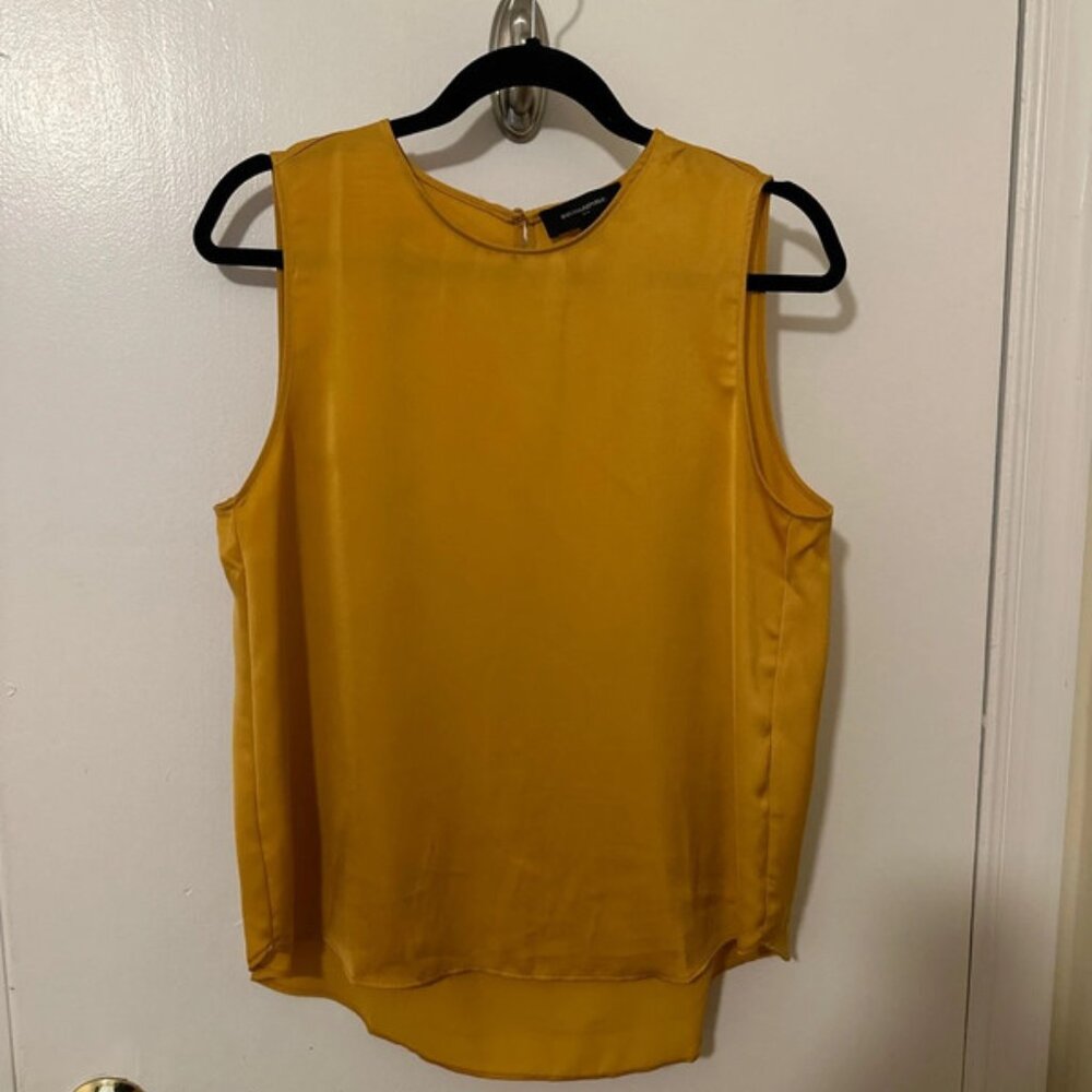 Gorgeous mustard tank